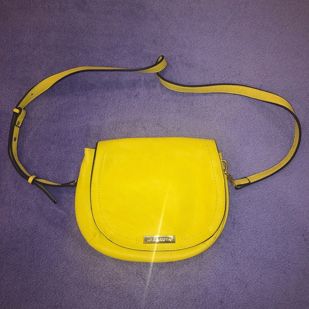 Yellow Liz Claiborne purse 💛